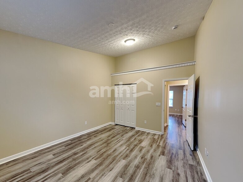 Building Photo - 5116 Sand Ct