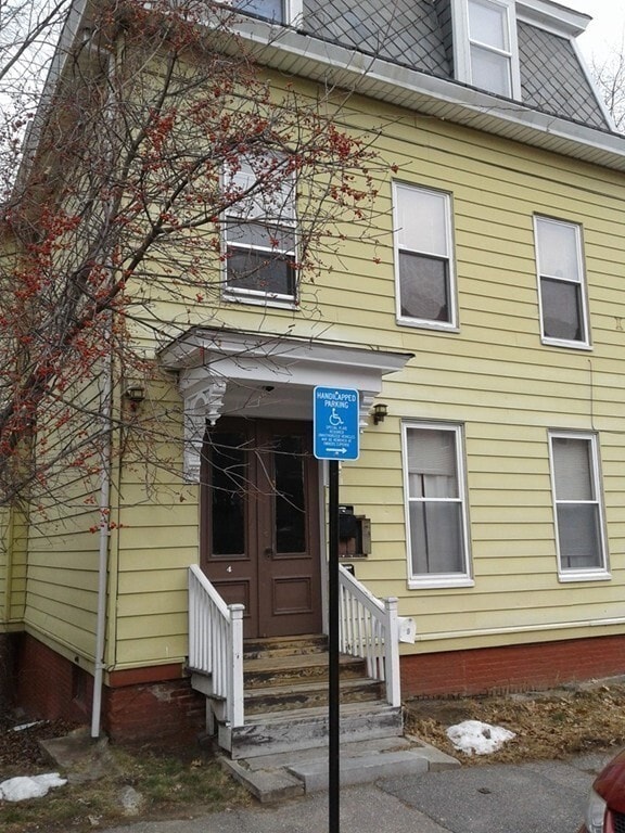 Primary Photo - 4 Home St