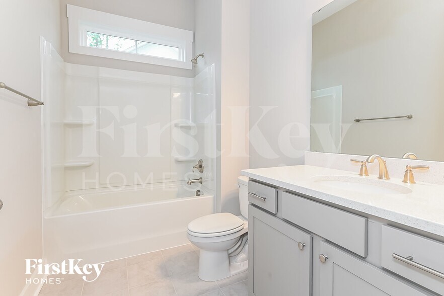 Building Photo - 114 Pecan Dr