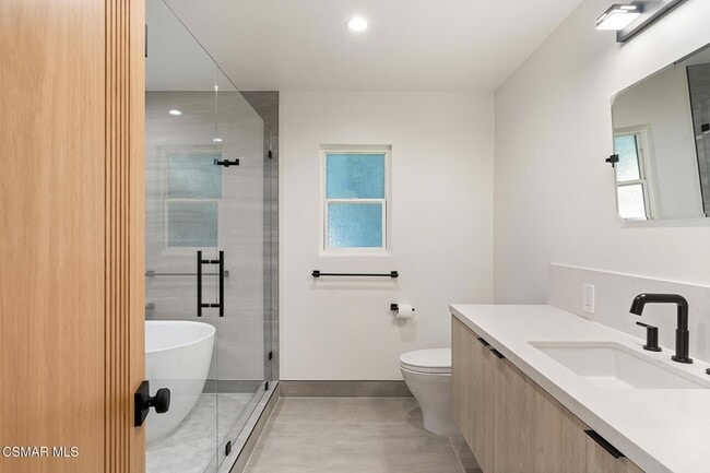 Building Photo - 84 Sunny Vista Ave