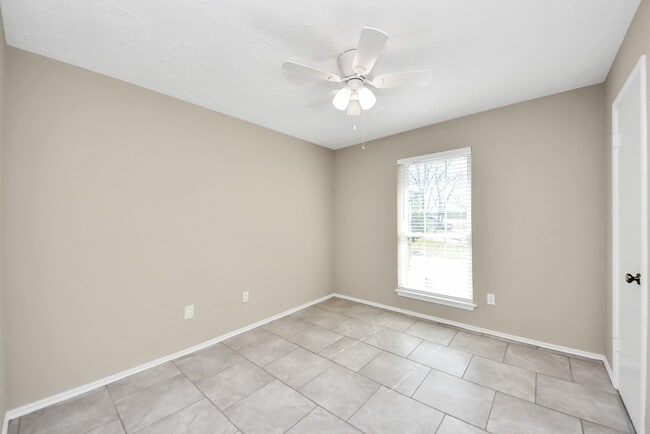 Building Photo - 14718 Windfern Forest Dr