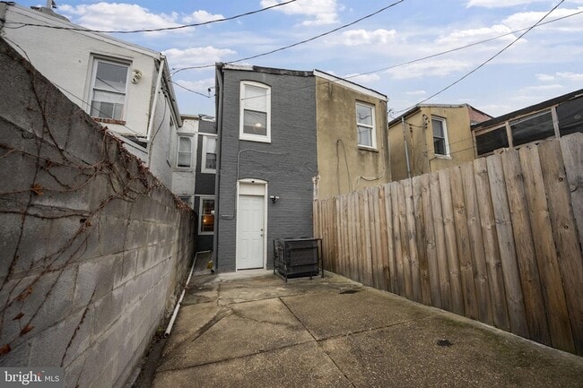 Building Photo - 420 N Collington Ave