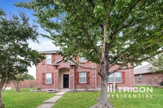 Building Photo - 3004 Double Oak Dr