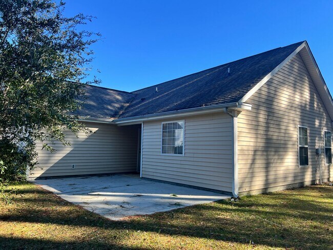 Building Photo - NOW AVAILABLE IN INTERNATIONAL CLUB - MURRELLS INLET!!