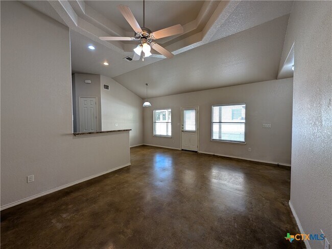 Building Photo - 208 Anne Louise Dr