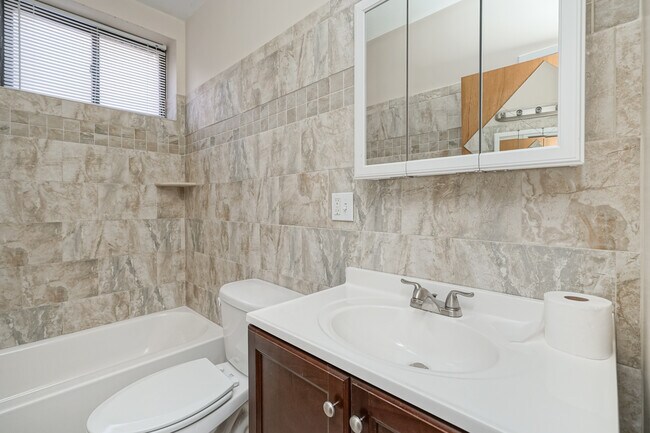 Building Photo - 1217 Snyder Ave