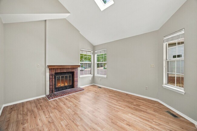 Building Photo - 9333 Cattail Ct