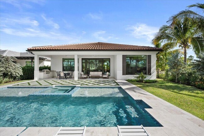 Building Photo - 13621 Le Christine Dr