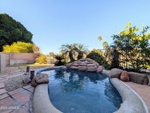 Building Photo - 11134 W Windsor Ave