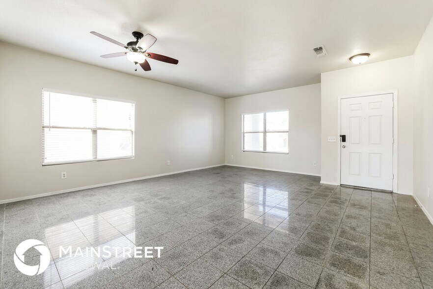 Building Photo - 3501 N Crystal Hill Ave
