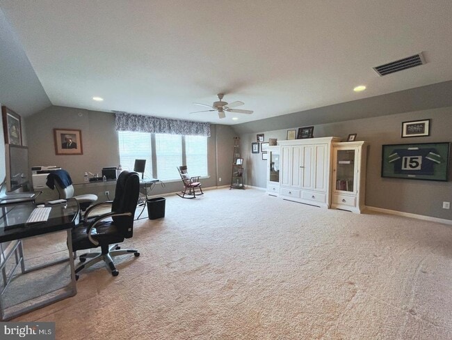 Building Photo - 615 Prizer Ct