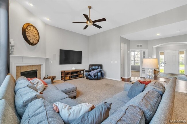 Building Photo - 15745 Diamante Dr