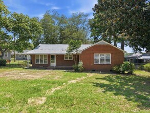 Building Photo - 1305 Erwin Rd