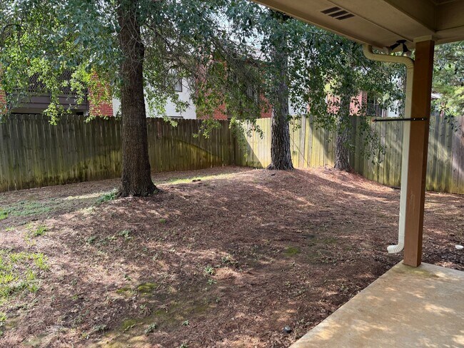 Building Photo - 2200 Woodgrove Lane
