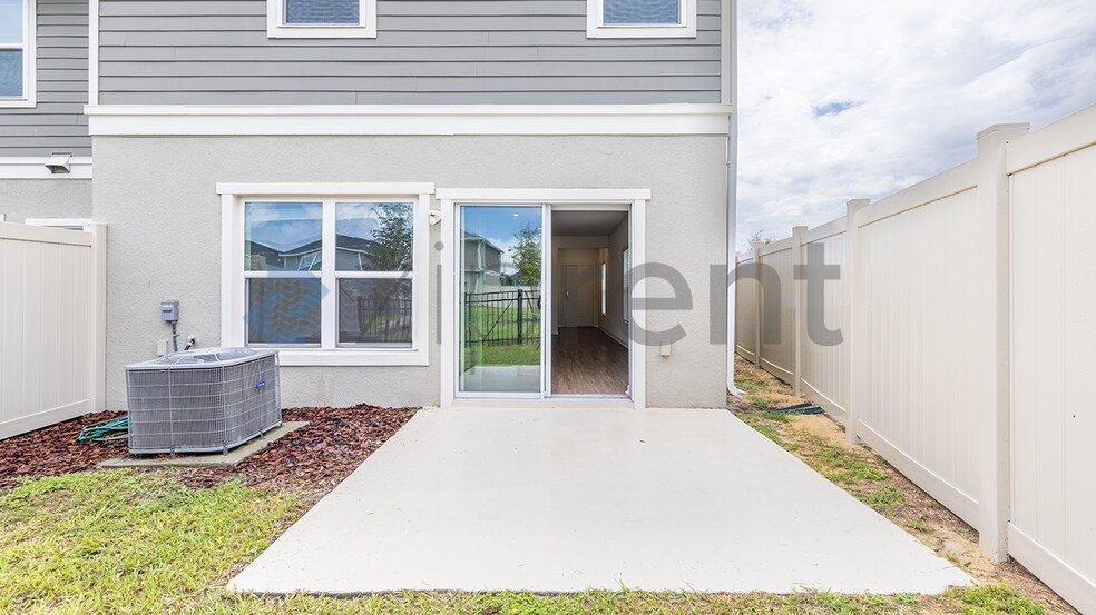Building Photo - Unit