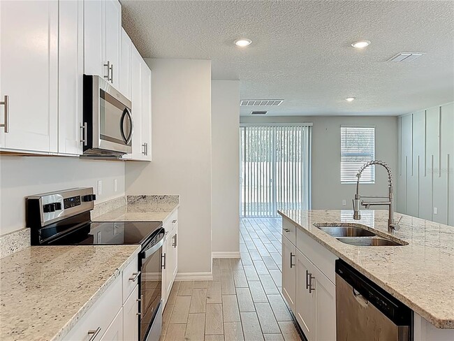 Building Photo - 7329 Boggy Crk Pl