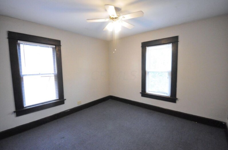 Building Photo - 407 E 14th Ave