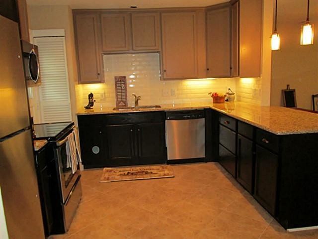 Building Photo - 3525 Mission St