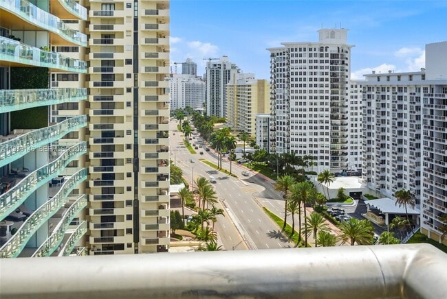 Building Photo - 5801 Collins Ave