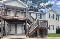 Building Photo - RENT SPECIAL! LOCATION, LOCATION, LOCATION! ONLY MINUTES TO WRIGHTSVILLE BEACH, CENTRAL TO ALL IL...