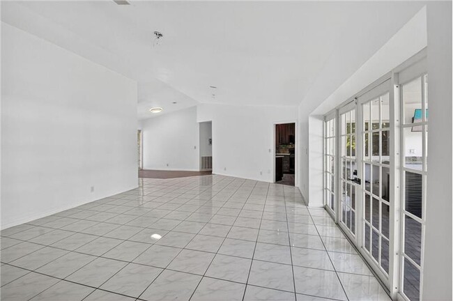 Building Photo - 1599 NW 14th Ave