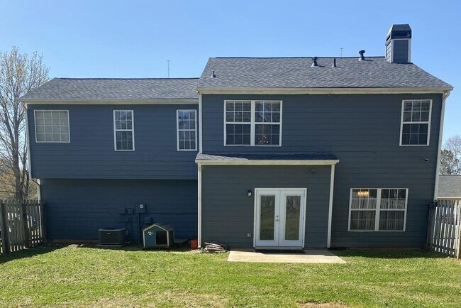 Building Photo - 2860 Golden Club Bend