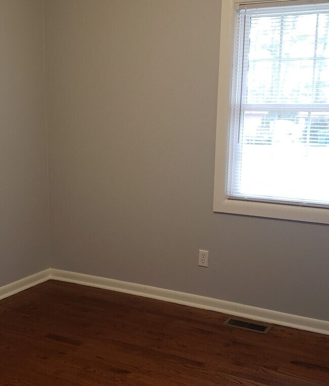 Building Photo - Home for Rent!