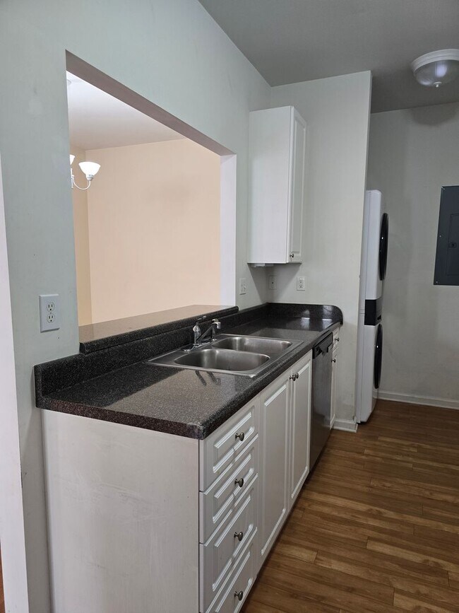Building Photo - 4424 Duffy Dr