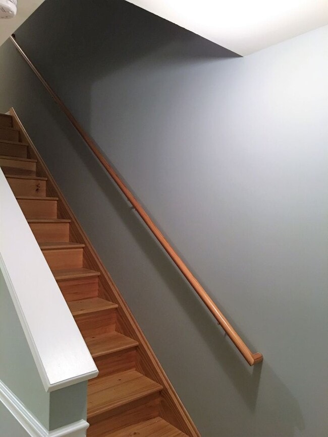 Building Photo - 75-C SL