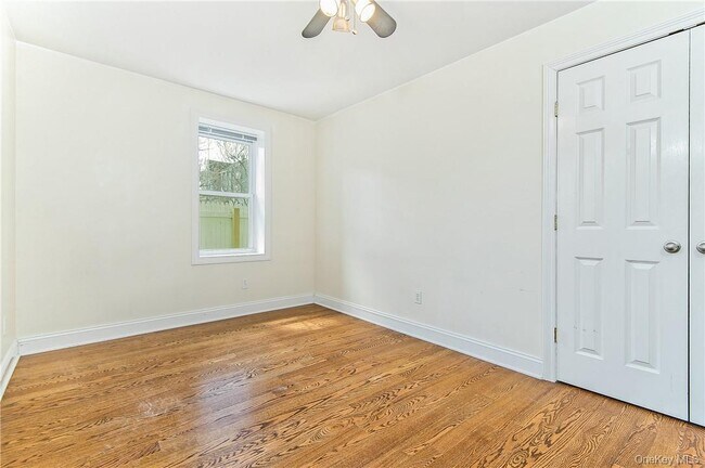 Building Photo - 99 Maple Ave