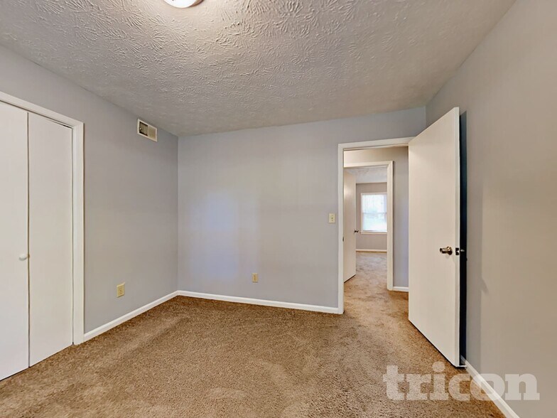 Building Photo - 1731 Hidden Acres Dr SW
