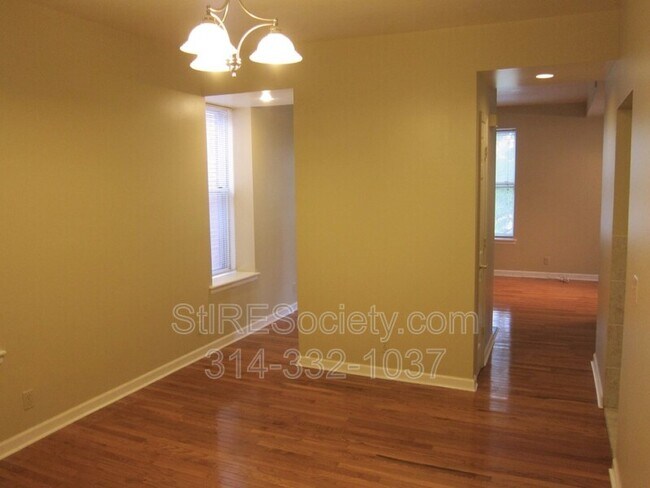 Building Photo - 3827 Shenandoah Ave