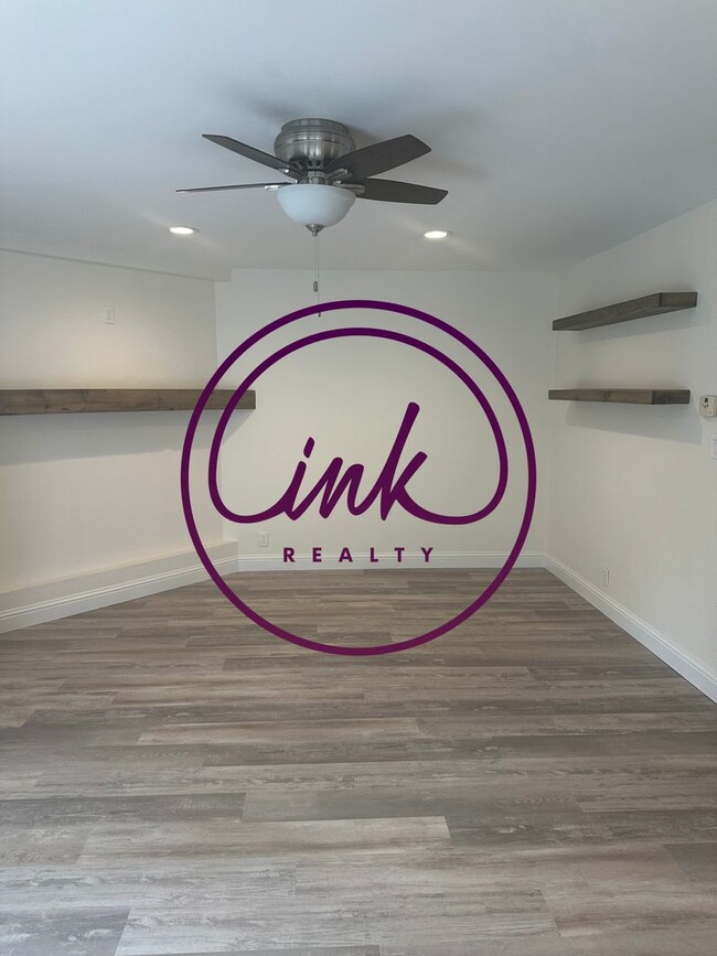 Building Photo - Updated Duplex in Stateline Tahoe