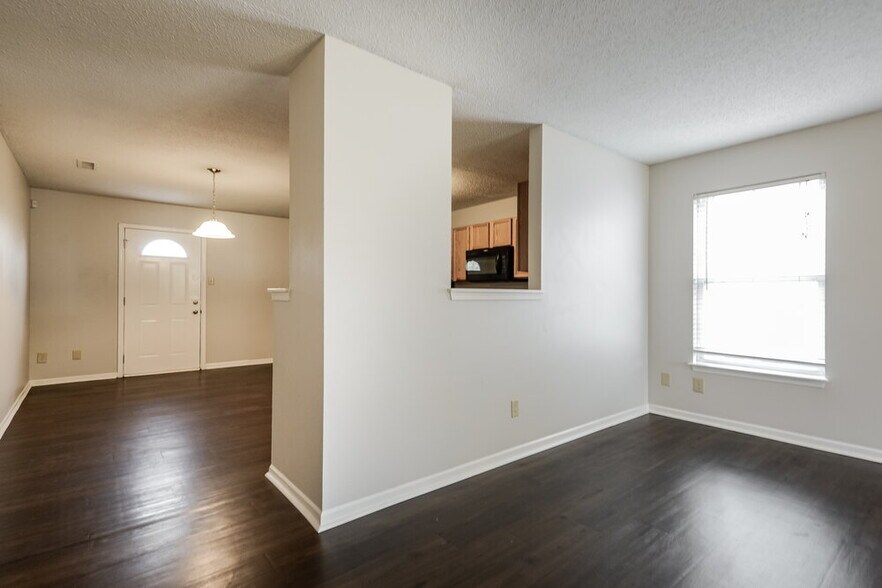 Building Photo - 1745 Brassica Way