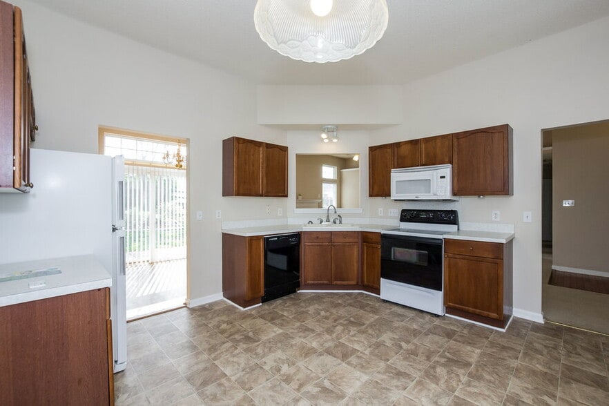 Building Photo - 3744 Sedgewick Dr SW