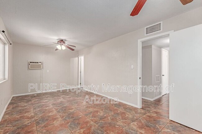 Building Photo - 13849 N 48th Ave