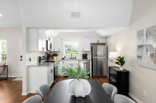 Building Photo - 1941 Tidewater Ct