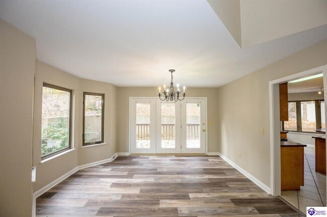 Building Photo - 356 Bittersweet Dr