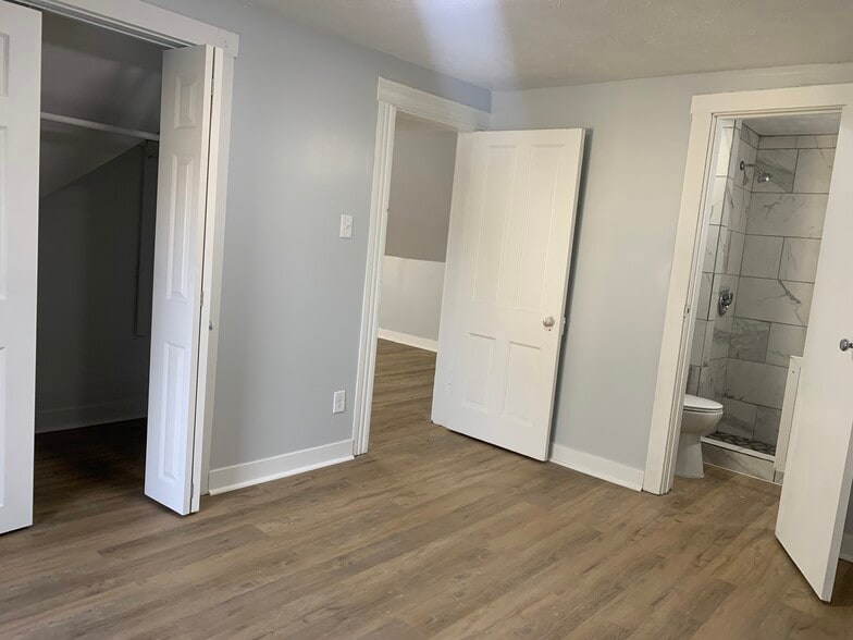 Building Photo - 619 S Armstrong St