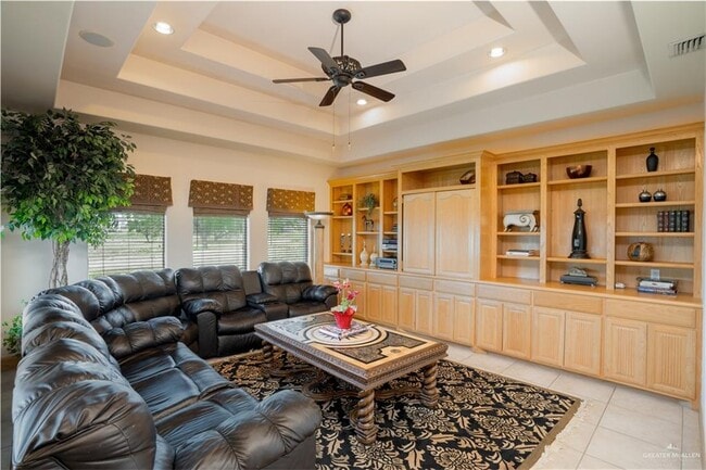 Building Photo - 37 Red River Dr