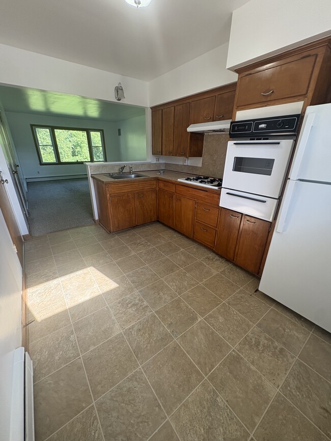 Building Photo - 108 N Brewer Dr
