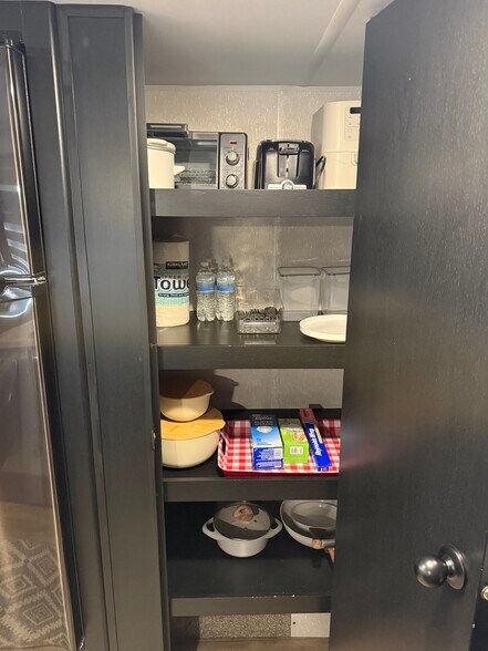 Building Photo - 48 Enos Dr