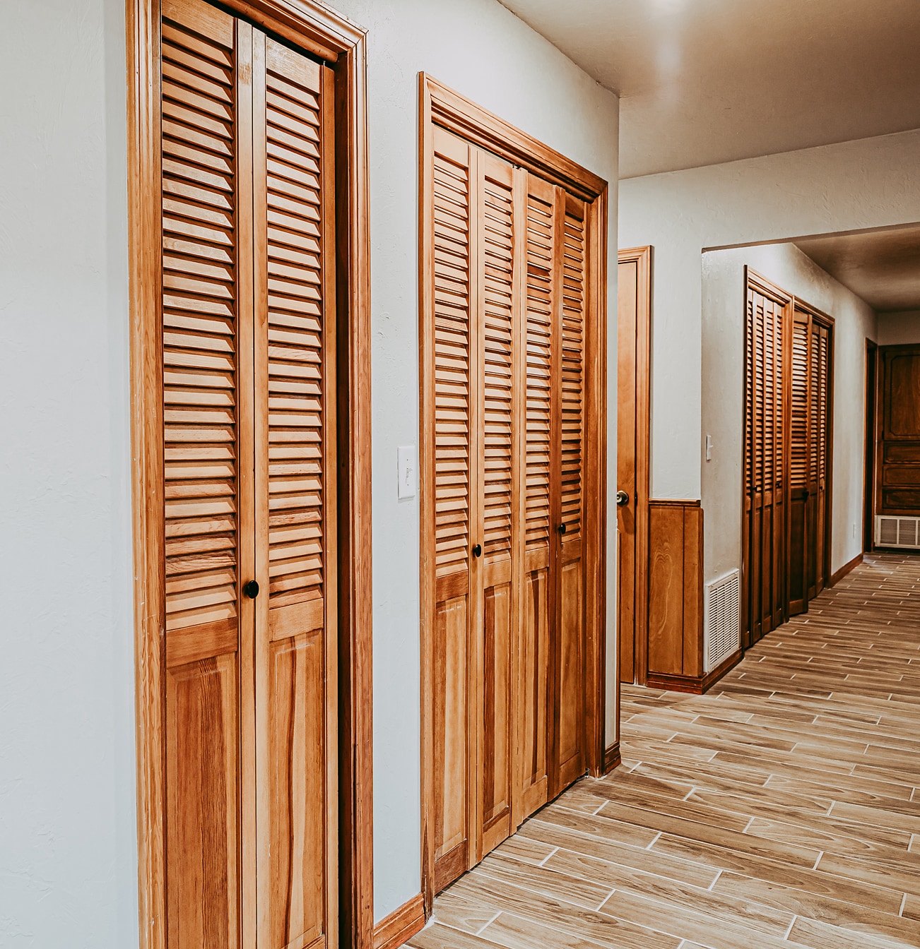 Hallway - 5331 Indian Hill Rd