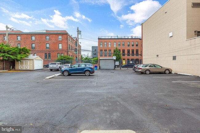 Building Photo - 1723 Wallace St