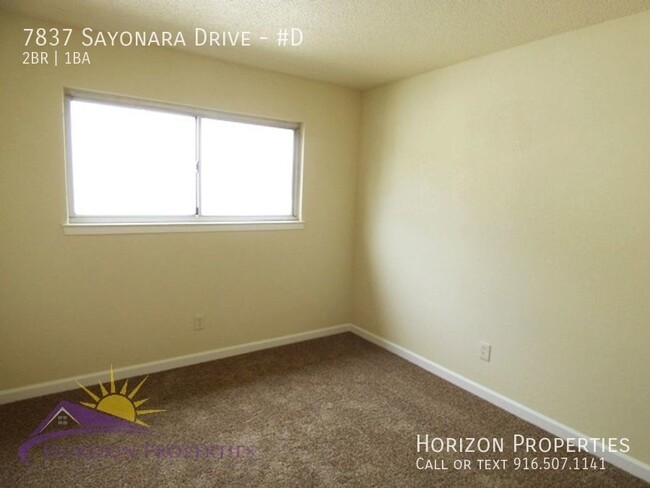 Building Photo - 2 Bed 1 Bath 2nd Floor Fourplex Unit in Ci...