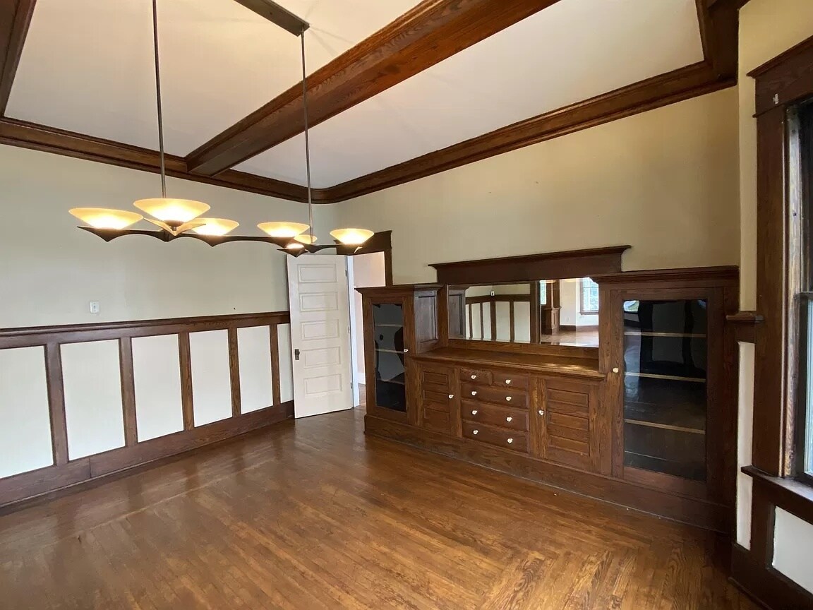 Built-in cabinets and drawers for fine china and silverware, etc. - 15 North St