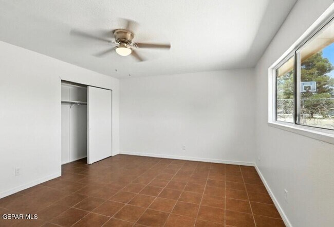 Building Photo - 2900 Roy Pace Dr