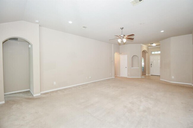 Building Photo - 2022 Haven Springs Ln