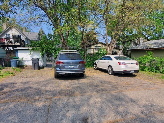 Building Photo - 741 Monroe St NE