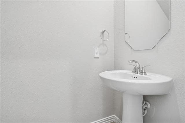 Building Photo - 422 Blanton St